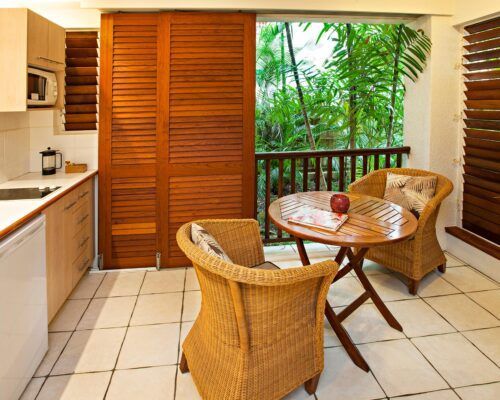 palm-cove-accommodation-spa-suite (6)