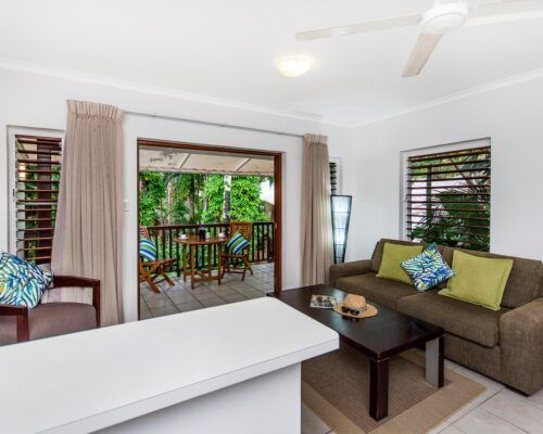 palm-cove-accommodation-studio-apartment-unit-6 (1)