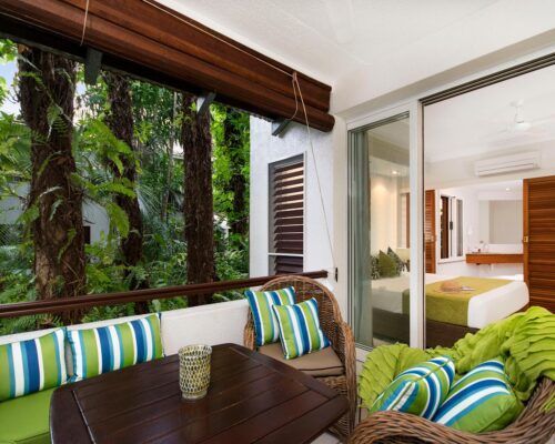 palm-cove-accommodation-superior-spa-suite-25 (1)