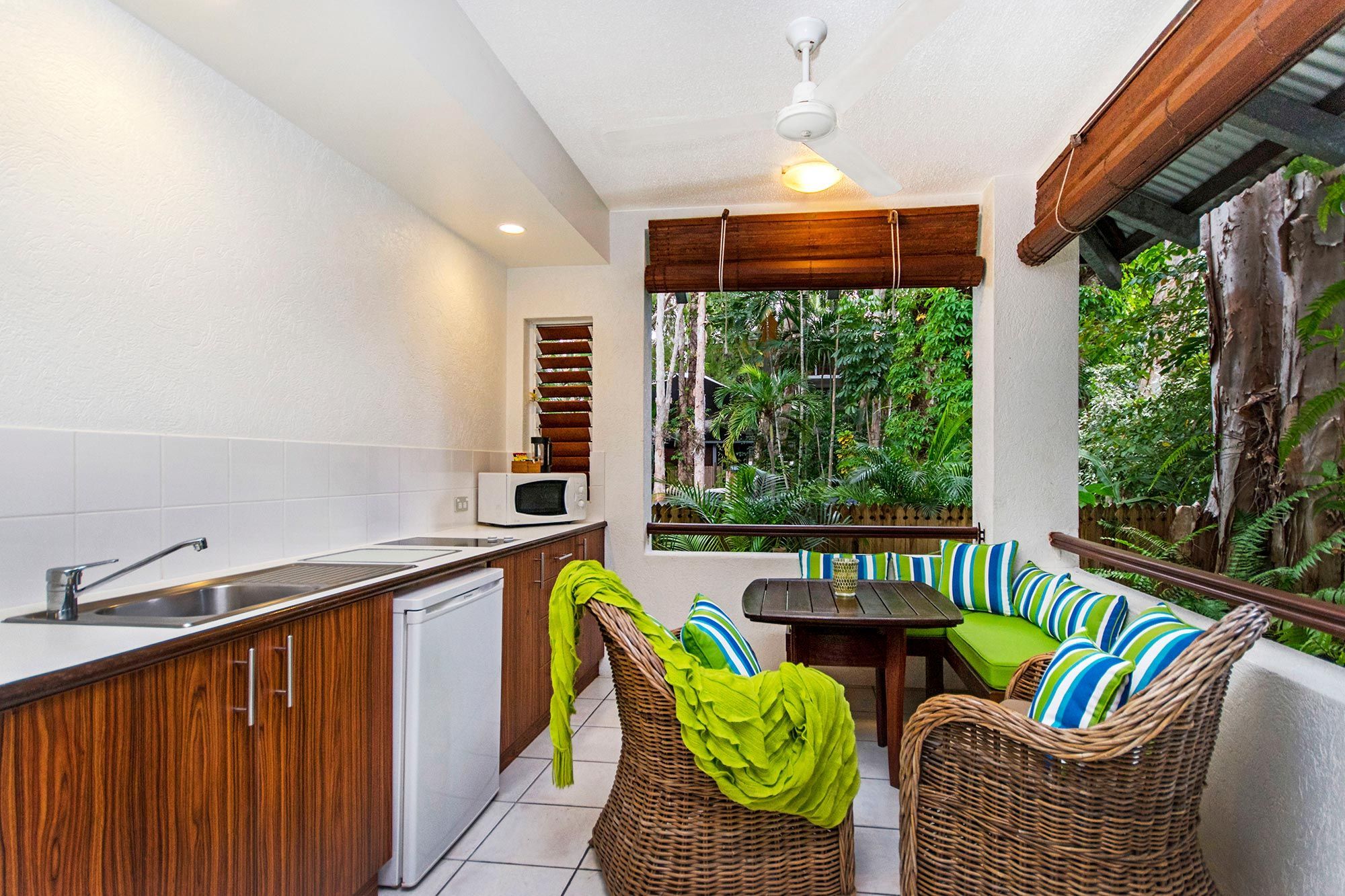 Luxury Holiday Palm Cove Reef Retreat