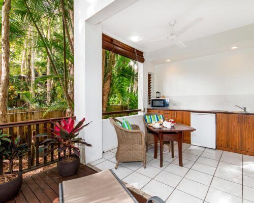 palm-cove-accommodation-superior-spa-suite-27 (1)