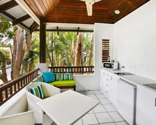 palm-cove-accommodation-superior-spa-suite-30 (7)