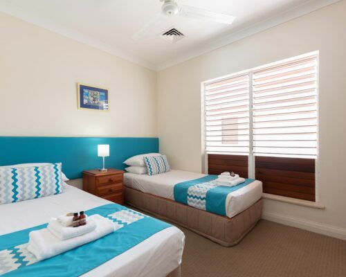 palm-cove-accommodation-town-house-(5)